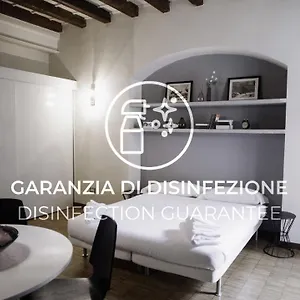 Italianway - Corso 8 , Milano Italia